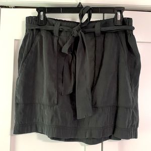 Old Navy navy-gray skirt